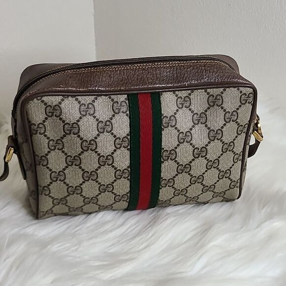 💯Authentic Gucci Crossbody with Cherryline 🍀 - Picture 9 of 16